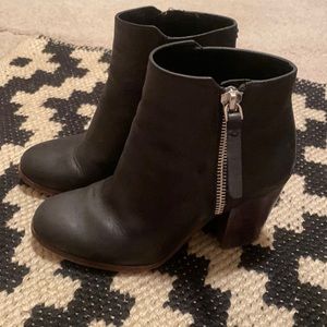 Leather booties with side zipper